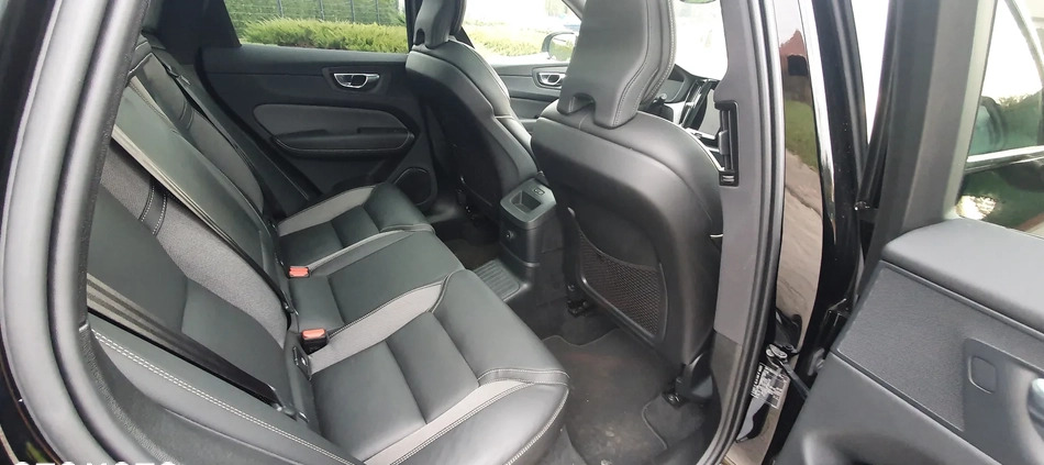 Volvo XC 60 cena 195900 przebieg: 30600, rok produkcji 2022 z Legionowo małe 191
